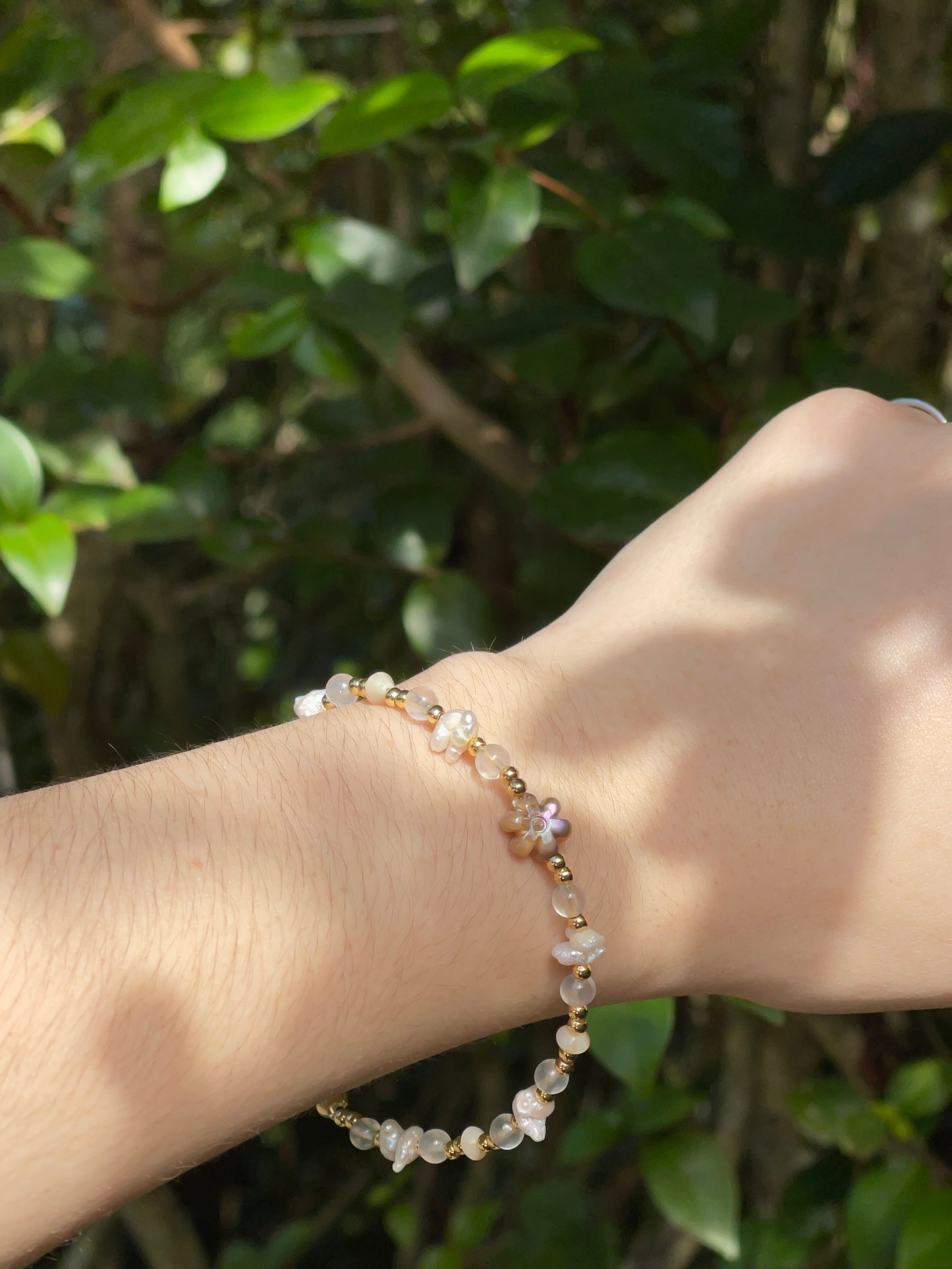 Simple pearl and flower Bracelet