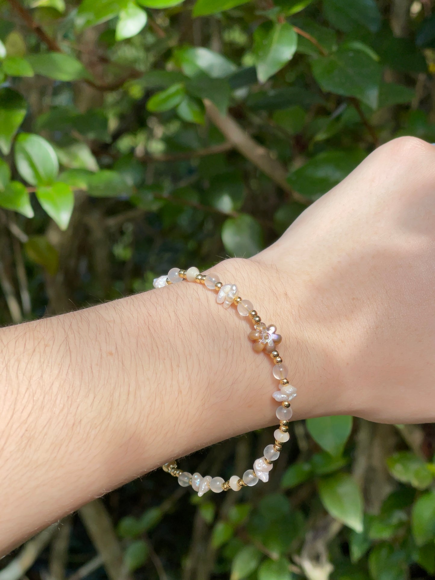 Simple pearl and flower Bracelet