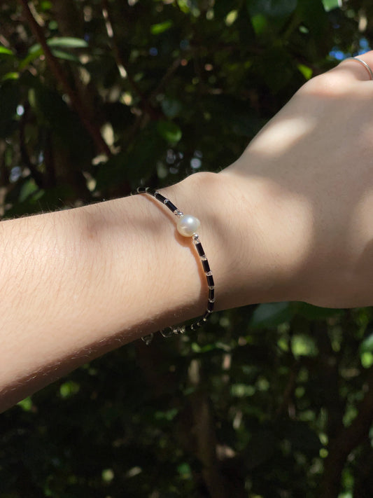 Black beads and pearl Bracelet